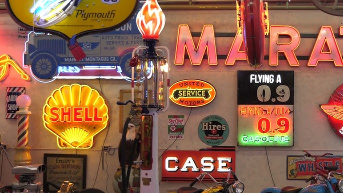 Real Neon Signs Never Died — Just Harder to Find Because People Were Cheap