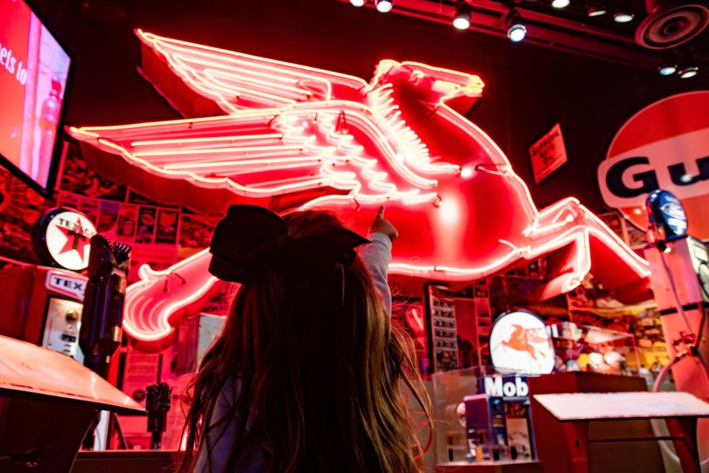Remember the Mobil Pegasus Neon: America's Gas Station Symbol of Speed and Service
