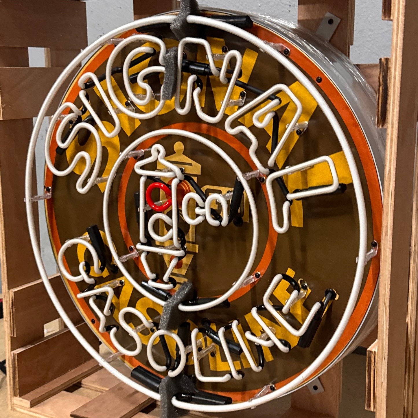 Signal Gasoline Traffic Light Neon Porcelain Sign with Can